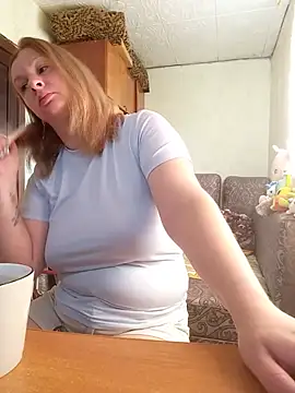 Snapshot of BustyBlond chatting on July 6, 3:57 am BustyBlond online show from July 6, 3:57 am