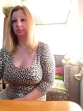 BustyBlond online show from May 12, 4:42 am