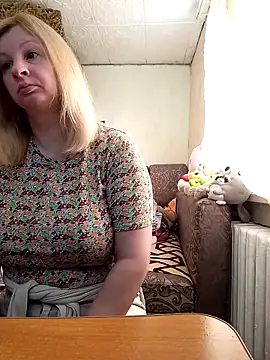 BustyBlond online show from March 23, 5:29 am