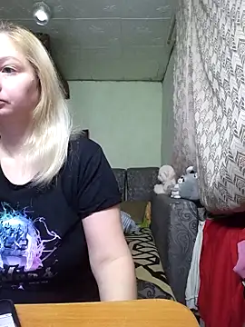 BustyBlond online show from February 8, 4:43 am