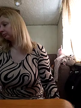 BustyBlond online show from March 27, 8:26 am