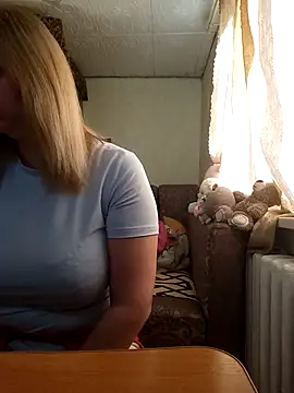 BustyBlond online show from April 23, 4:08 am