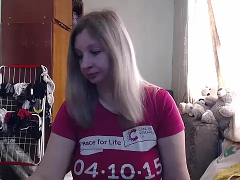 BustyBlond online show from March 21, 5:21 am