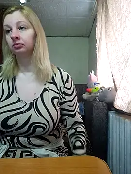 BustyBlond online show from March 20, 4:57 am