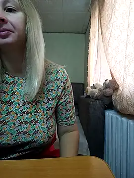 BustyBlond online show from October 22, 4:34 am