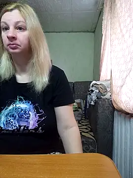 BustyBlond online show from March 6, 5:24 am