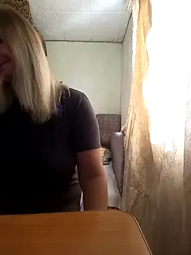 BustyBlond online show from September 12, 6:13 am