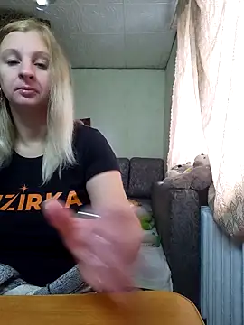 BustyBlond online show from October 17, 5:55 am