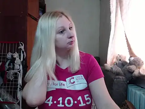 BustyBlond online show from March 13, 11:08 am
