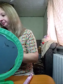 BustyBlond online show from April 4, 4:19 am