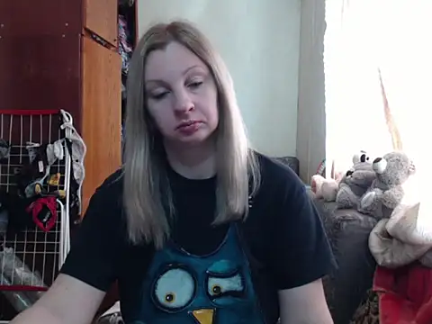 BustyBlond online show from March 23, 8:15 am