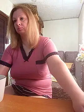 Snapshot of BustyBlond chatting on July 19, 4:21 am BustyBlond online show from July 19, 4:21 am