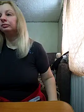 BustyBlond online show from February 21, 5:20 am