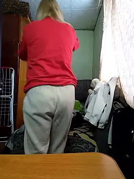 BustyBlond online show from January 18, 1:25 pm