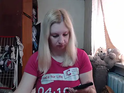 BustyBlond online show from March 17, 6:07 am