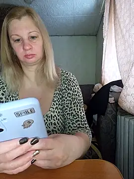 BustyBlond online show from February 19, 5:04 am