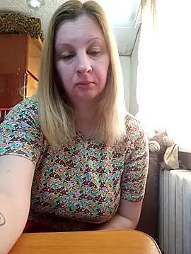 BustyBlond online show from April 25, 4:48 am