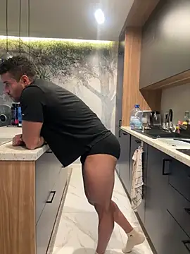 izaak lover online show from October 28, 12:55 am