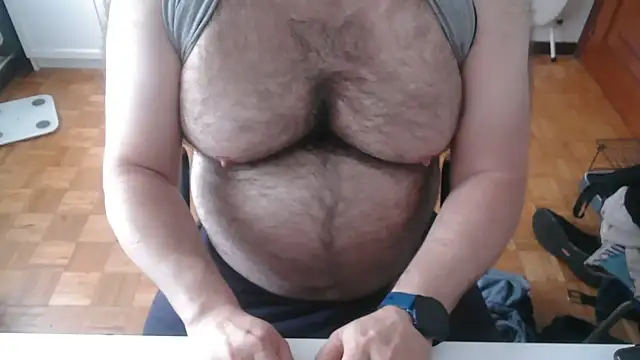 mikeyhotbear online show from May 24, 6:13 am
