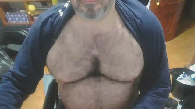 mikeyhotbear online show from December 2, 6:26 am