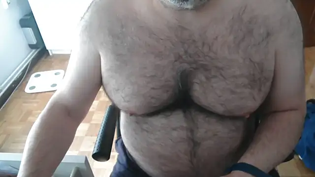 mikeyhotbear online show from May 19, 4:25 pm