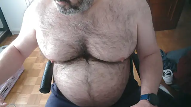 mikeyhotbear online show from May 12, 4:35 pm