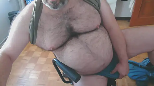 mikeyhotbear online show from September 26, 8:10 am