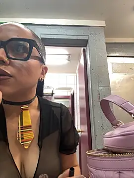 Snapshot of RuggyRackz chatting on March 7, 1:20 am RuggyRackz online show from March 7, 1:20 am