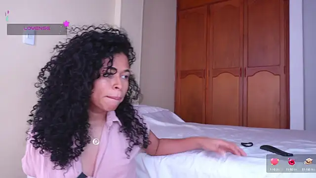 GabriSaenz online show from September 26, 1:18 pm