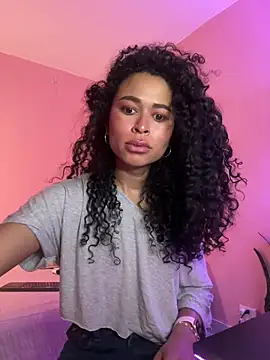 GabriSaenz online show from December 12, 9:26 pm