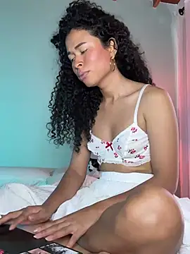 GabriSaenz online show from March 17, 5:16 pm