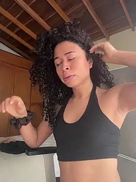 GabriSaenz online show from February 21, 1:57 pm