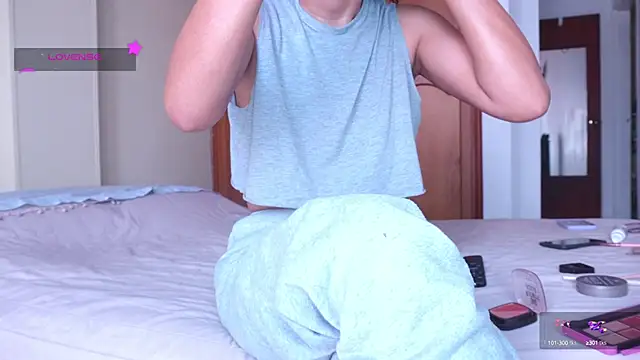 GabriSaenz online show from October 15, 12:57 pm