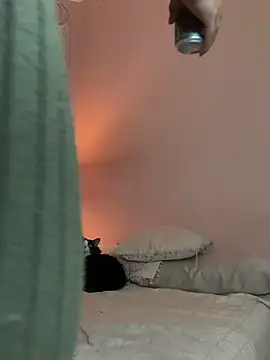 GabriSaenz online show from December 15, 2:41 am