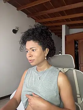 GabriSaenz online show from April 1, 12:50 pm