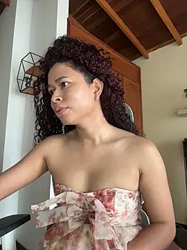 GabriSaenz online show from July 8, 1:34 pm
