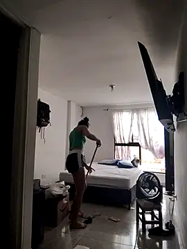 SAT--SU U online show from November 29, 4:18 pm