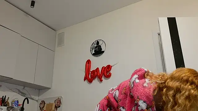 Snapshot of Simabigsmile chatting on February 7, 3:42 pm Simabigsmile online show from February 7, 3:42 pm