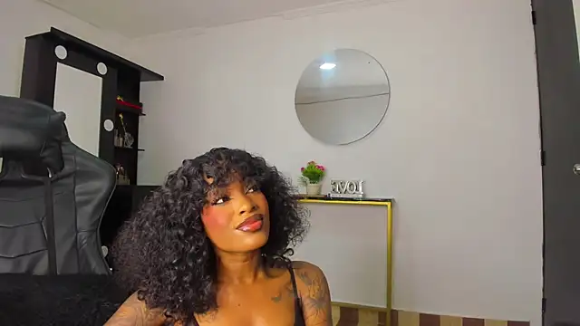 Emattaylor online show from November 30, 11:33 am