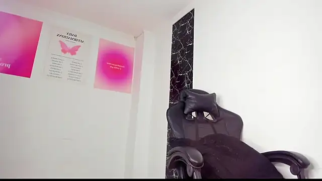 Emattaylor online show from February 21, 2:38 pm