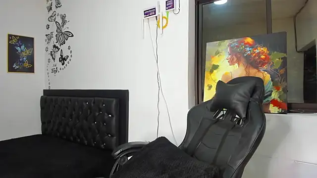 Emattaylor online show from December 4, 11:13 am