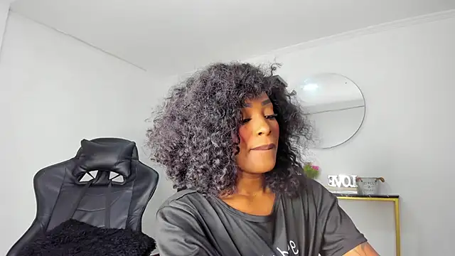 Emattaylor online show from November 21, 12:59 pm