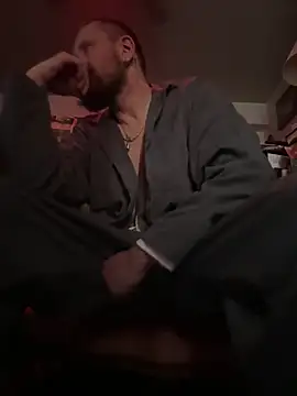 Snapshot of htk1975 chatting on February 5, 8:48 pm htk1975 online show from February 5, 8:48 pm