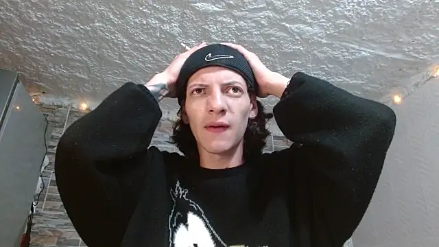 omar alurba online show from December 18, 10:35 pm