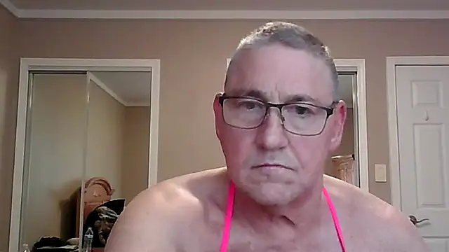 Snapshot of takeitall101 chatting on December 1, 2:18 pm takeitall101 online show from December 1, 2:18 pm