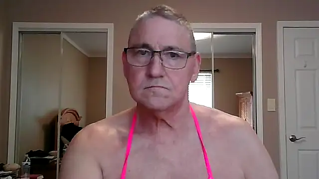 Snapshot of takeitall101 chatting on December 2, 2:19 pm takeitall101 online show from December 2, 2:19 pm