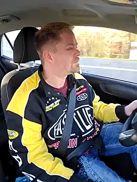 Trucker Hunter online show from January 2, 9:43 am