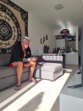 Trucker Hunter online show from February 5, 10:11 am