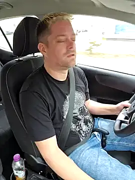 Trucker Hunter online show from March 14, 1:35 pm