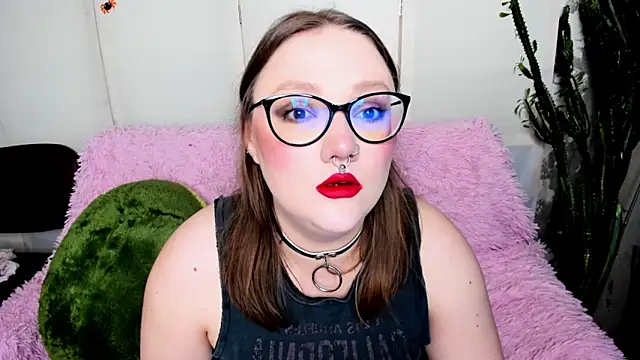 Snapshot of YourDyingBride chatting on September 24, 5:47 am YourDyingBride online show from September 24, 5:47 am